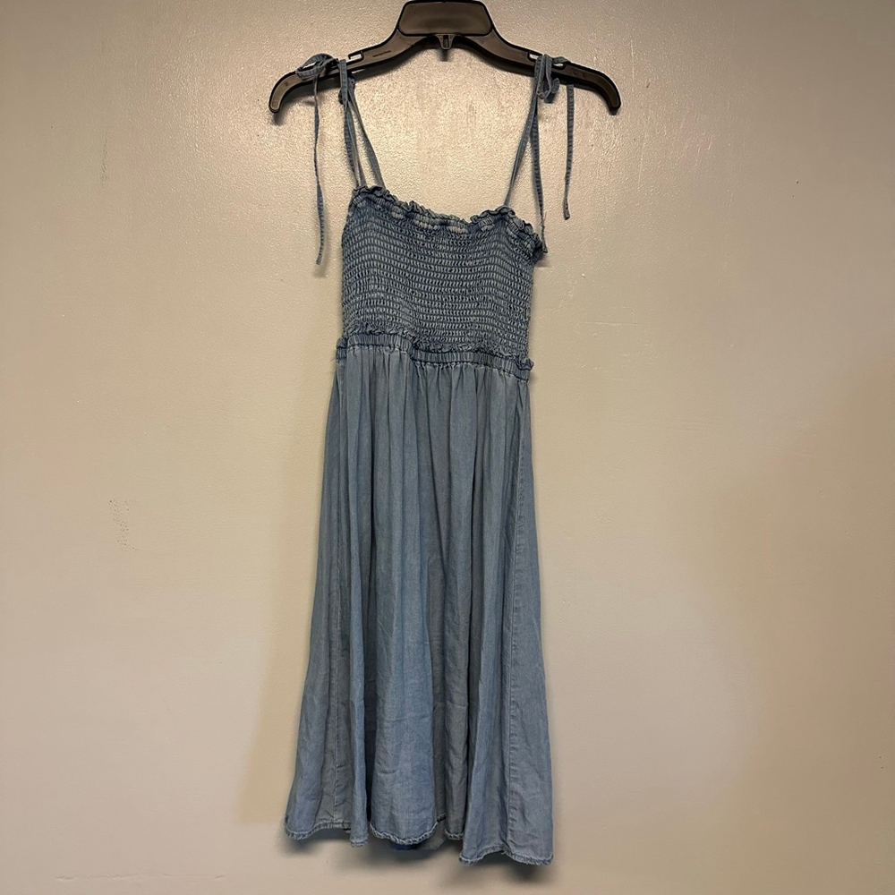 Women's Hem & Thread Blue Smocked Midi Dress Size small - Picture 7 of 11